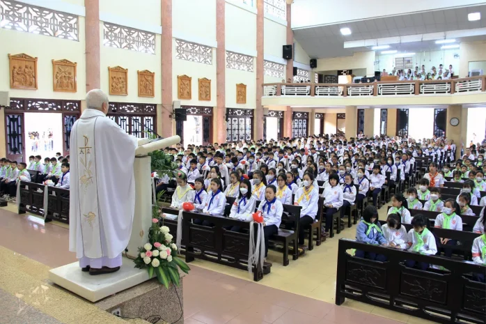 Giáo Xứ Thánh Tâm-Lộc Tiến: Thánh lễ Kính Mình Và Máu Thánh Chúa Kitô, Bổn Mạng Đoàn Thiếu Nhi Giáo Xứ