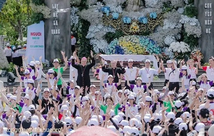 Bế mạc Đại hội Giới trẻ Giáo tỉnh Huế