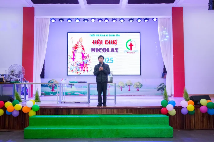 Giáo Xứ Chánh Toà Đà Lạt: Rộn Ràng Hội Chợ Nicolas 2025