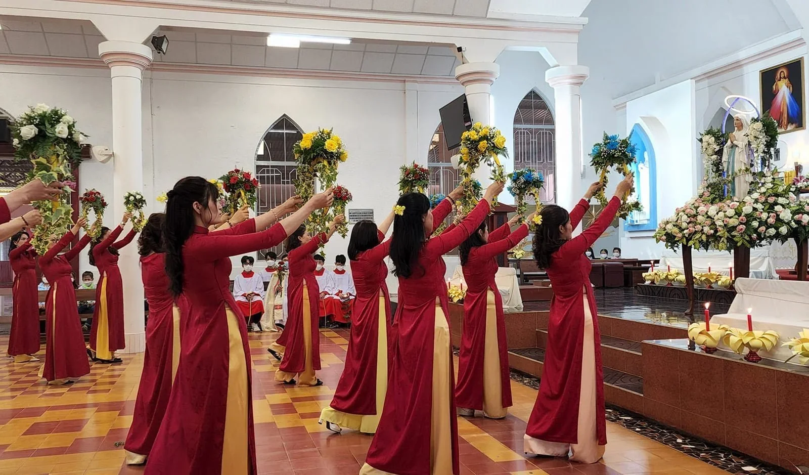 Giáo Xứ Thánh Mẫu (Đà Lạt) Kết Thúc Tháng Hoa