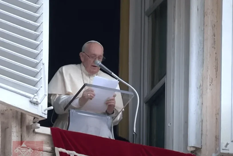 Chúa lên Trời để ở với chúng ta không phụ thuộc không gian và thời gian