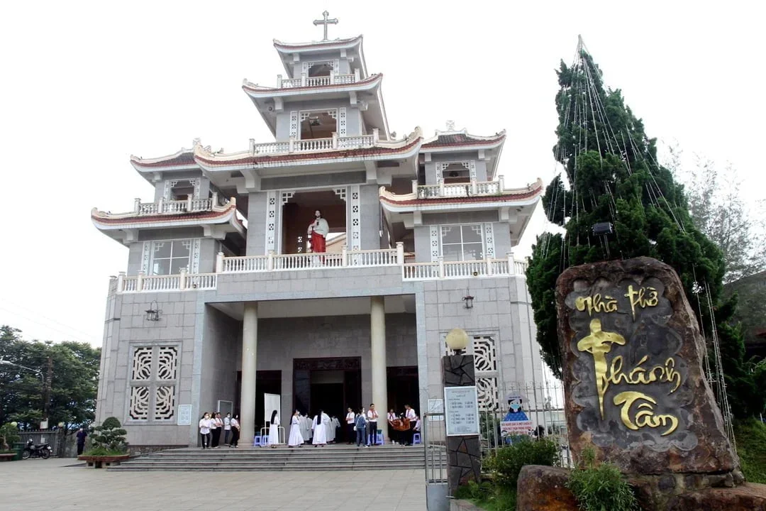 Giáo Xứ Thánh Tâm Lộc Tiến Lễ Mừng Kính Mình Máu Thánh Chúa Kitô – Bổn Mạng Đoàn Thiếu Nhi.