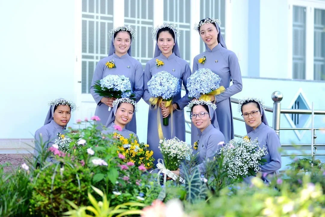 Nữ Tu Hội Nhập Thể – Tận Hiến – Truyền Giáo, ICM Lễ Gia Nhập Lần Đầu và Gia Nhập Vĩnh Viễn