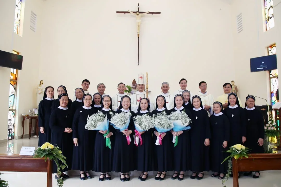 Thánh Lễ Tuyên Khấn Lần Đầu Tại Hội Dòng Mến Thánh Giá Khiết Tâm – Đà Lạt.