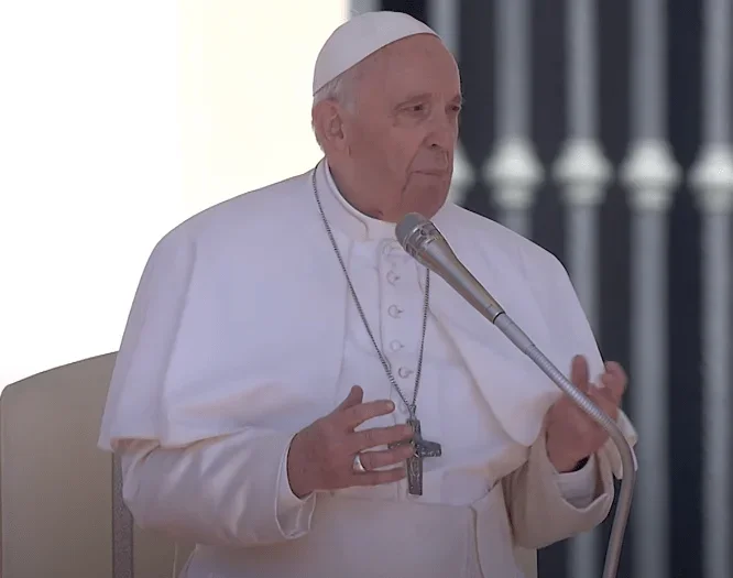 ĐTC Phanxicô: Người già chỉ cho chúng ta thấy sự dịu dàng của Thiên Chúa