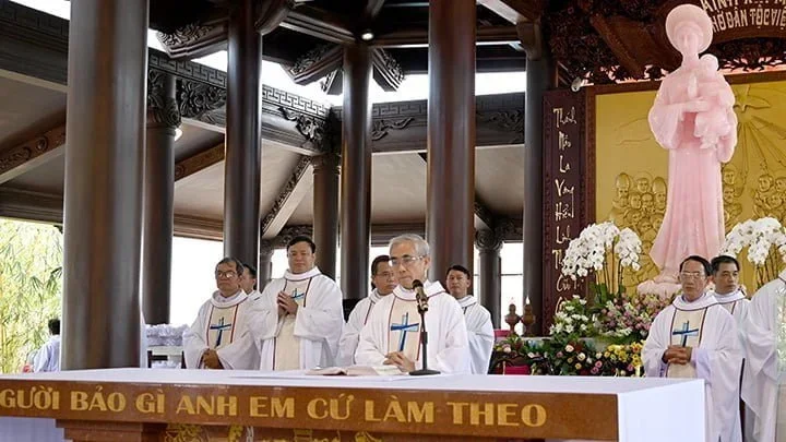 Thánh Lễ Hành Hương Kính Đức Mẹ Tại Giáo Xứ La Vang – Đạmri (Giáo Hạt Bảo Lộc)