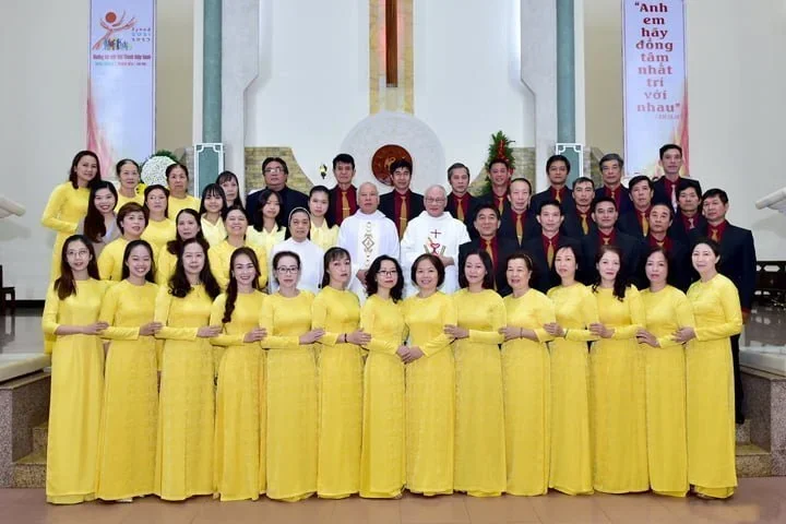 Mừng Lễ Chúa Kitô Vua – Bổn Mạng Ca Đoàn Giáo Xứ Thánh Tâm Lộc Tiến (Giáo Hạt Bảo Lộc)