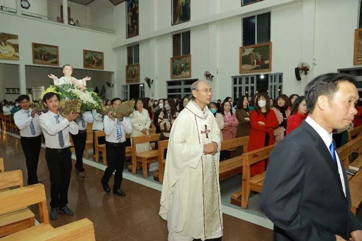 Đại Lễ Giáng Sinh Tại Giáo Xứ Lạc Lâm (Giáo Hạt Đơn Dương)