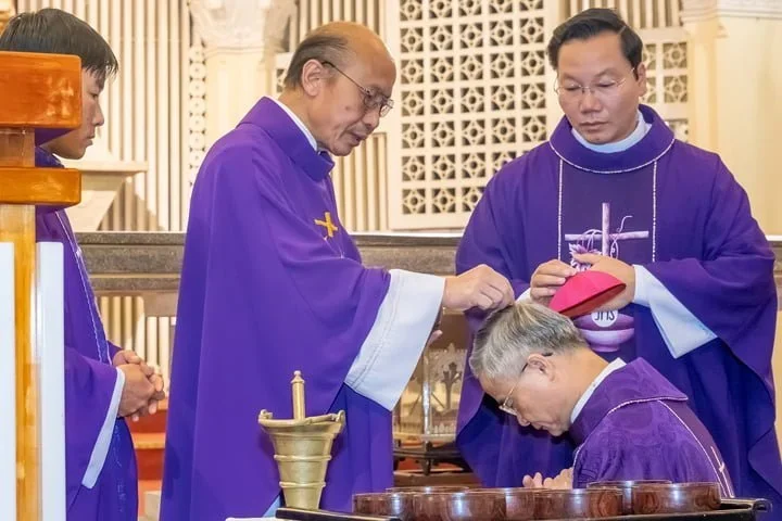 Giáo Xứ Chính Tòa Khai Mạc Mùa Chay – Thứ Tư Lễ Tro