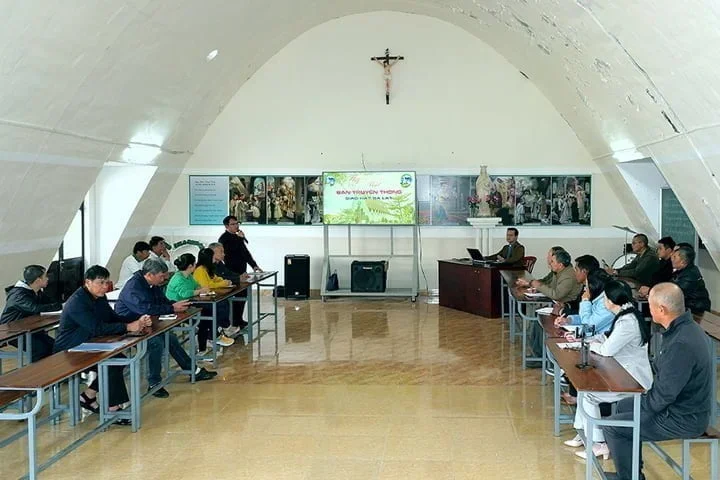 Hiệp hành với người trẻ trong đời thường