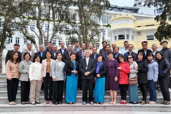 Giáo hội và mạng xã hội: Ứng dụng mạng xã hội vào sứ mạng loan báo Tin Mừng