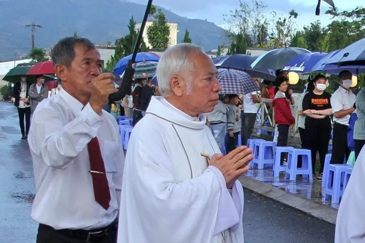 Hội nhập văn hóa trong việc tôn kính tổ tiên