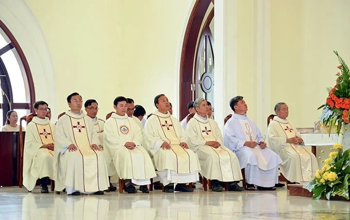 Đức Thánh Cha chúc mừng Giáng Sinh nhân viên Vatican