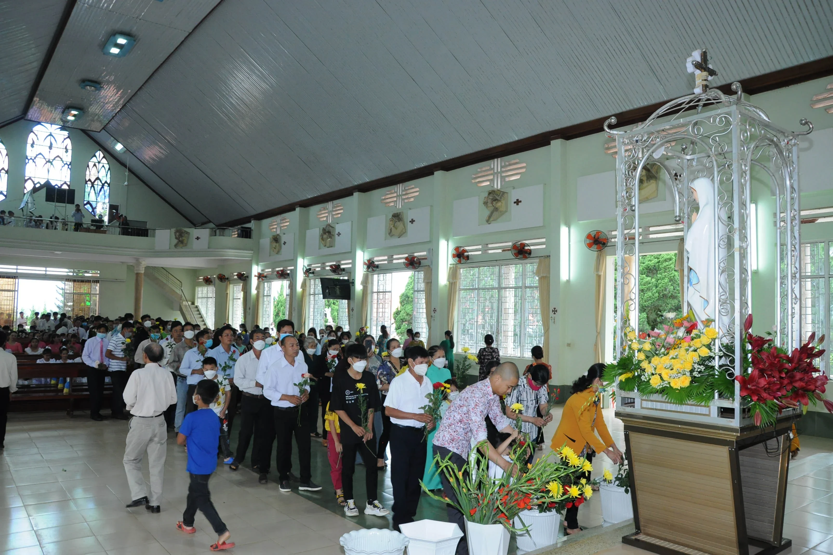 ĐTC thăm hữu nghị Toàn quyền Canada và Thủ tướng tại Dinh “Citadelle de Québec”