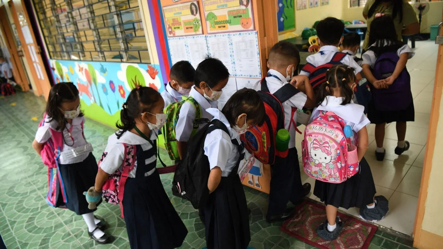 Hơn 700 trường Công giáo Philippines phải đóng cửa