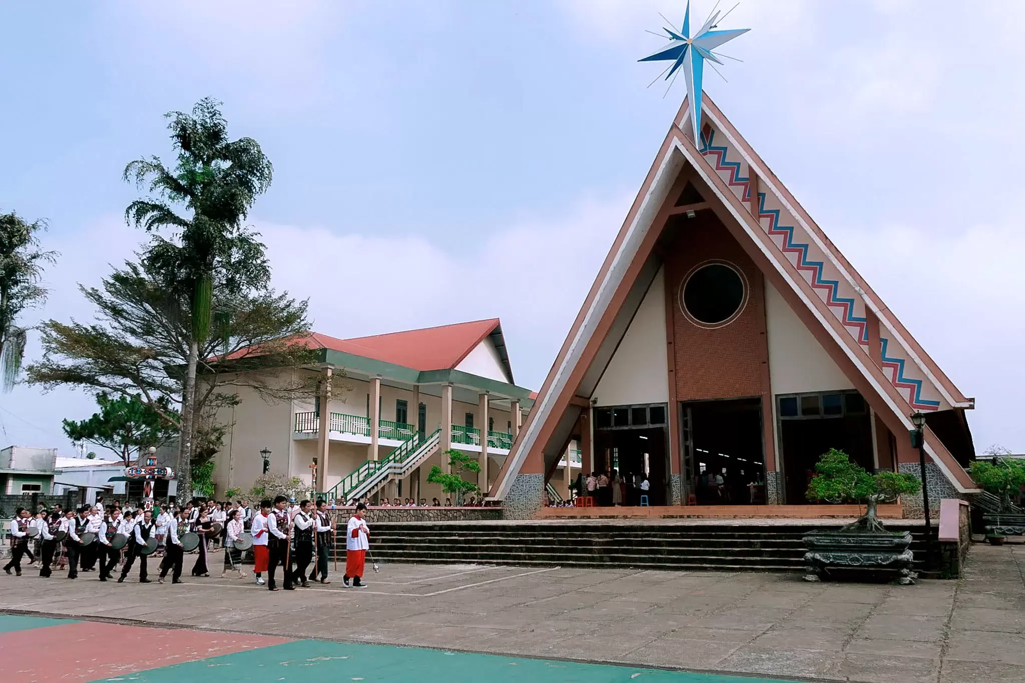 Thánh Lễ Mừng Kính Thánh Phaolô Tông Đồ Trở Lại Bổn Mạng Giáo Xứ B’Sumrăc (Bảo Lộc)