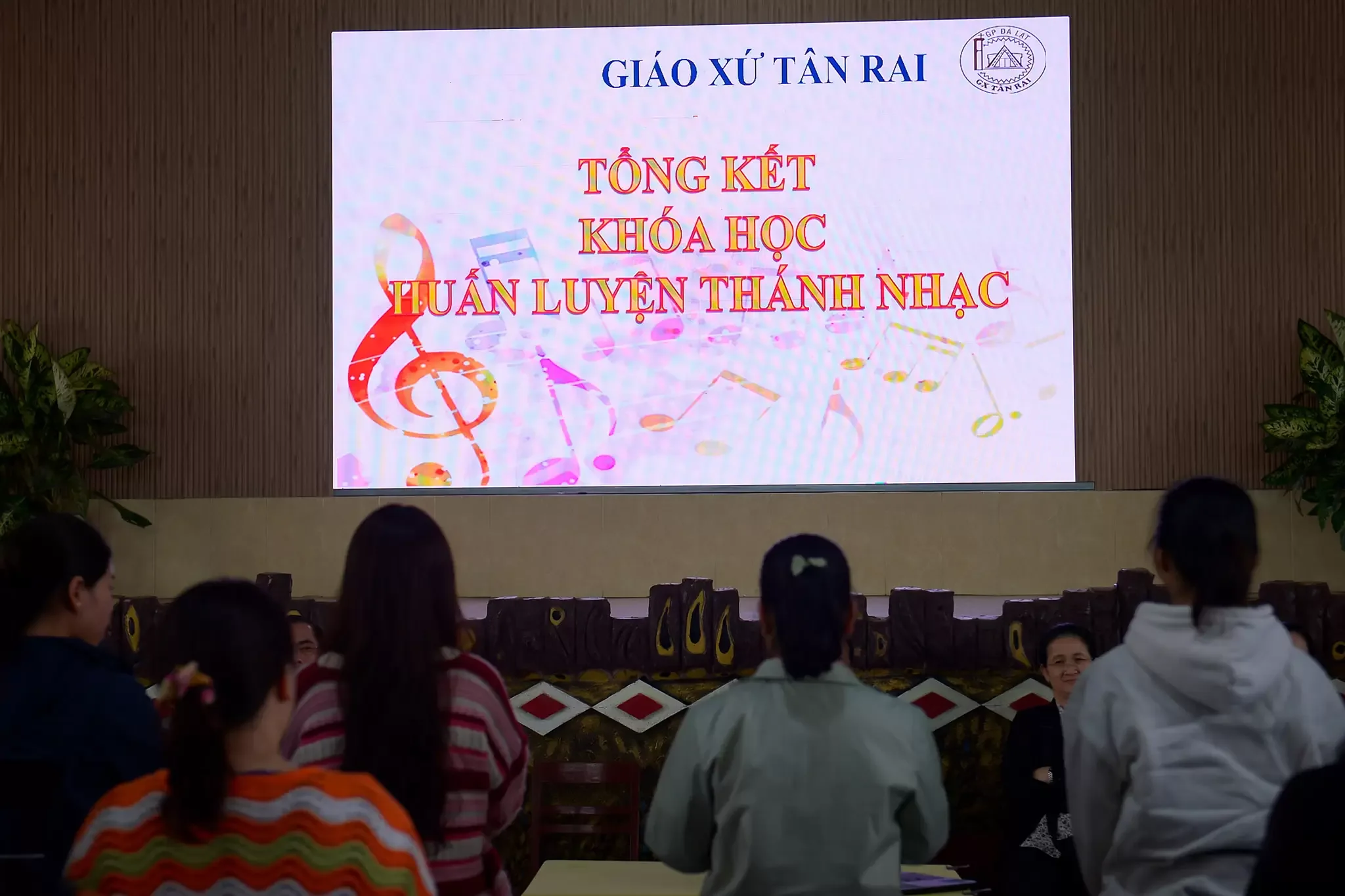 Ban Thánh Nhạc Giáo Hạt Bảo Lộc Tổng Kết Khoá Huấn Luyện Thánh Nhạc Tại Cụm Tân Rai