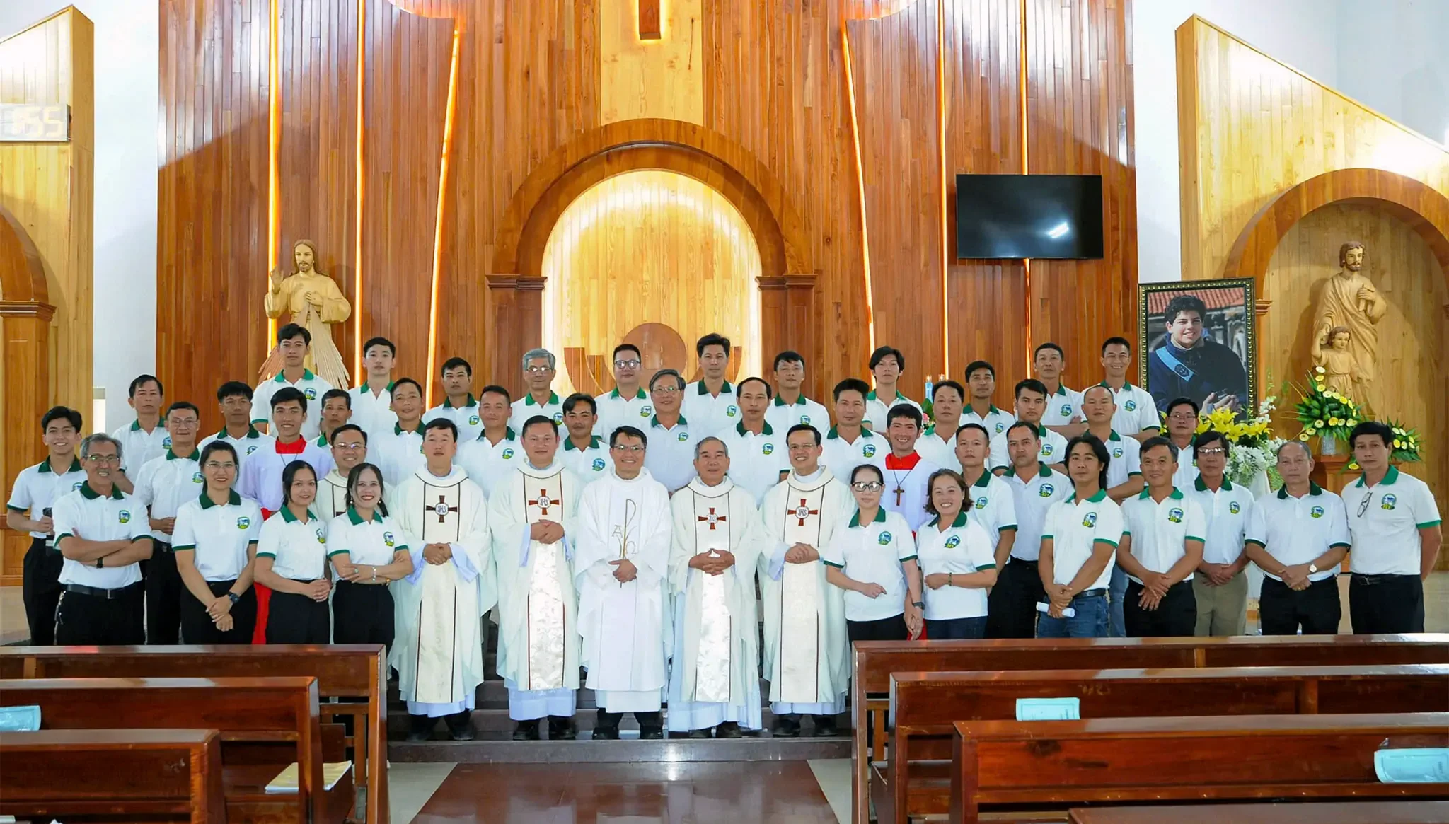 Ban Truyền Thông Giáo Hạt Bảo Lộc Họp Mặt Và Mừng Lễ Bổn Mạng – Thánh Carlo Acutis
