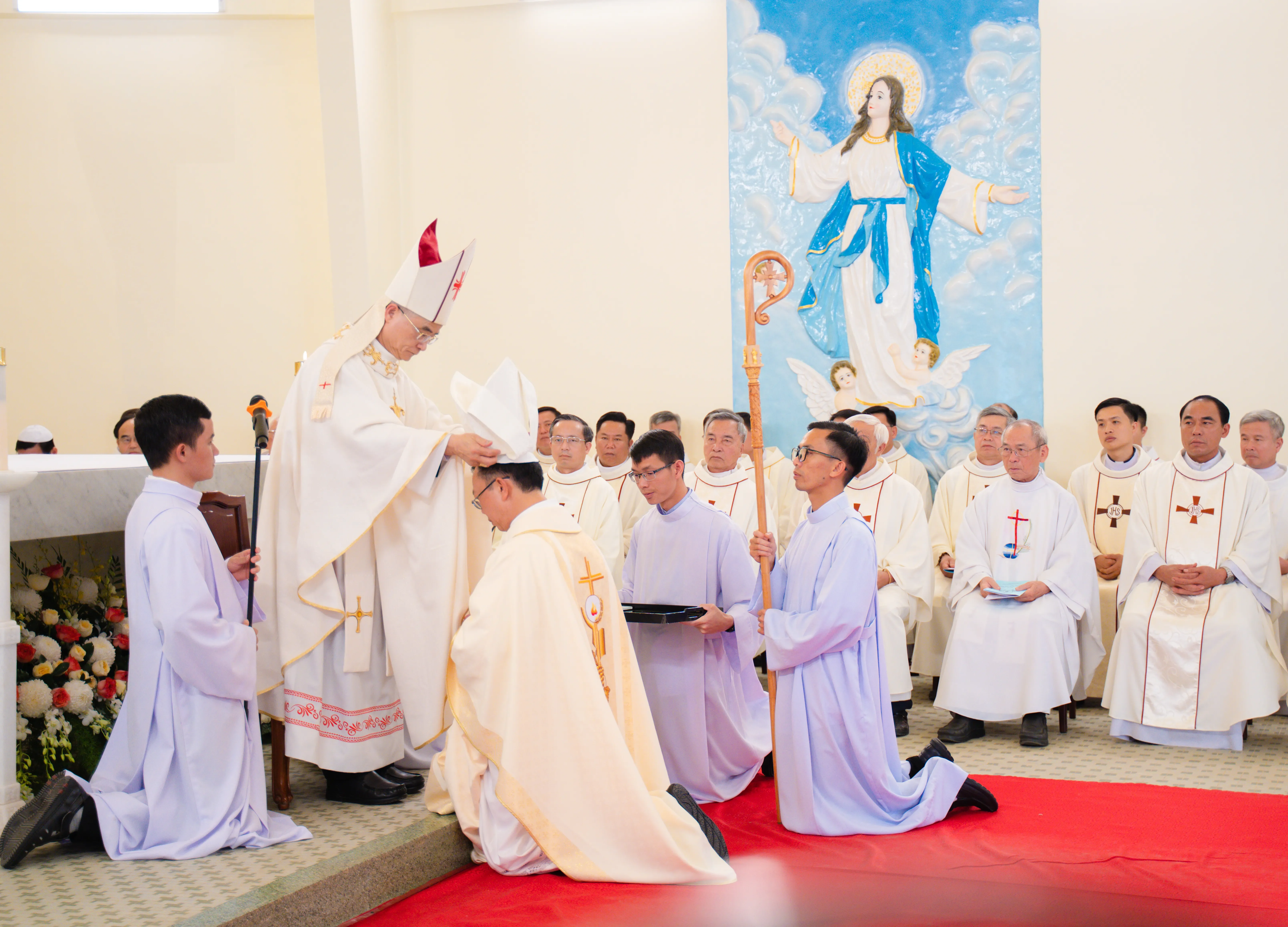 Đan Viện Xitô Thánh Mẫu Châu Sơn Đơn Dương: Lễ Chúc Phong Viện Phụ Maria Đaminh Trần Tiến Thiệu