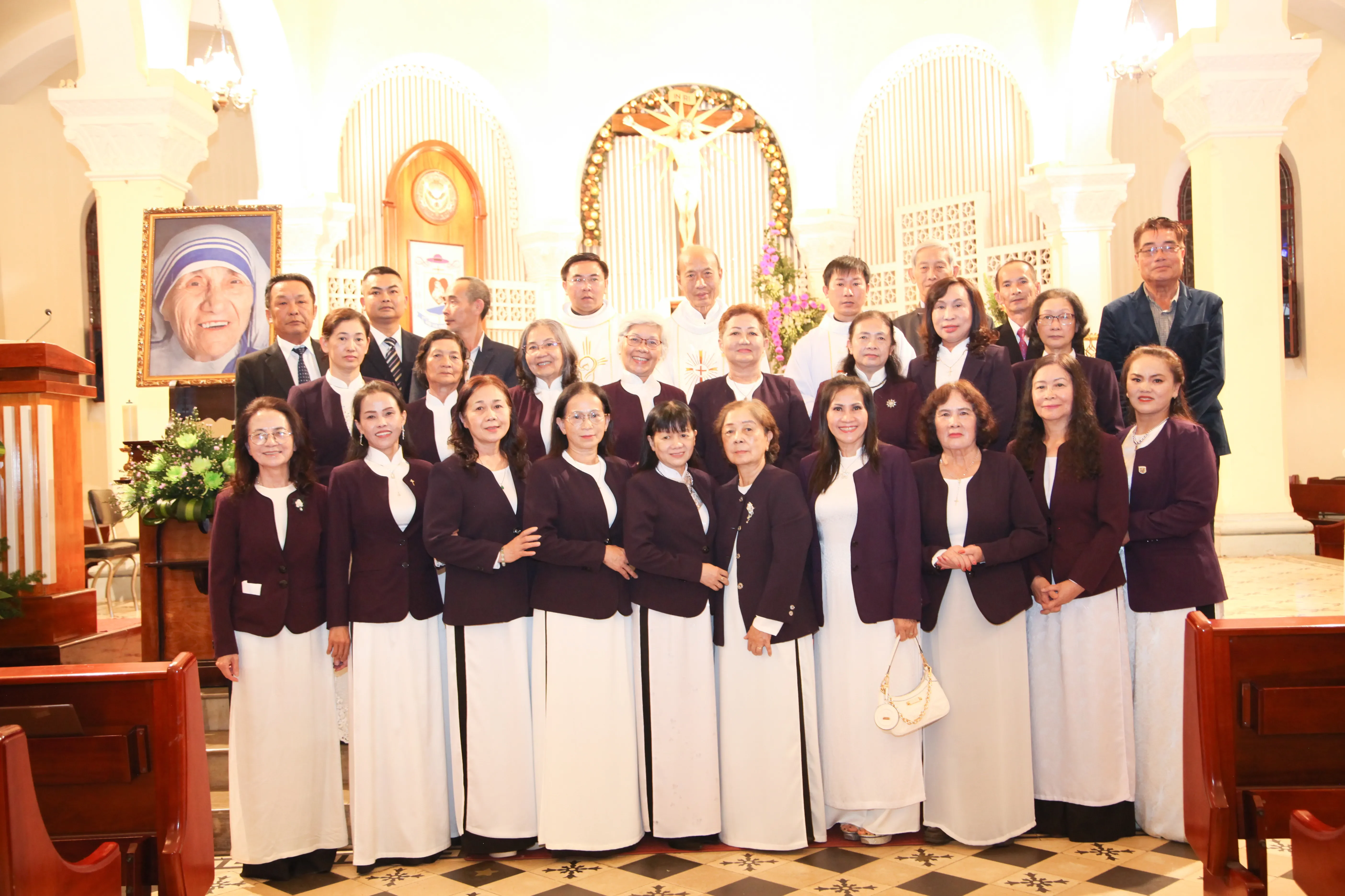 Giáo Xứ Chính Tòa Đà Lạt Mừng Lễ Thánh Têrêsa Calcutta – Bổn Mạng Ban Bác Ái Xã Hội