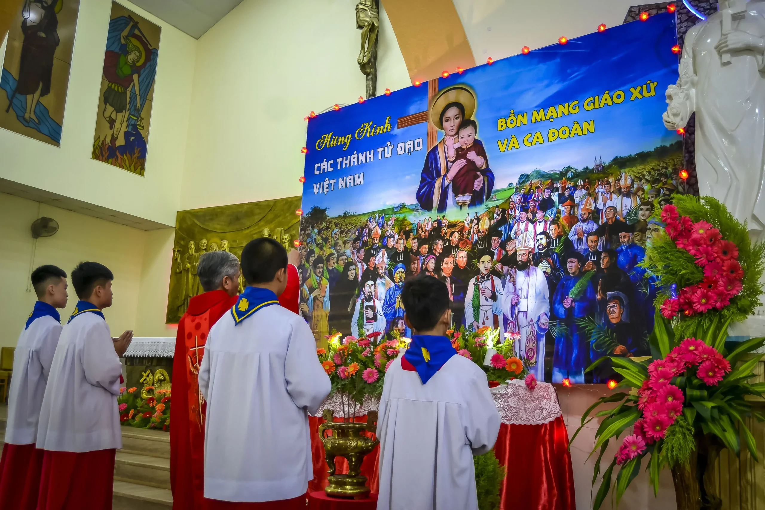Giáo xứ Minh Giáo Đà Lạt Mừng Bổn Mạng: Các Thánh Tử Đạo Việt Nam