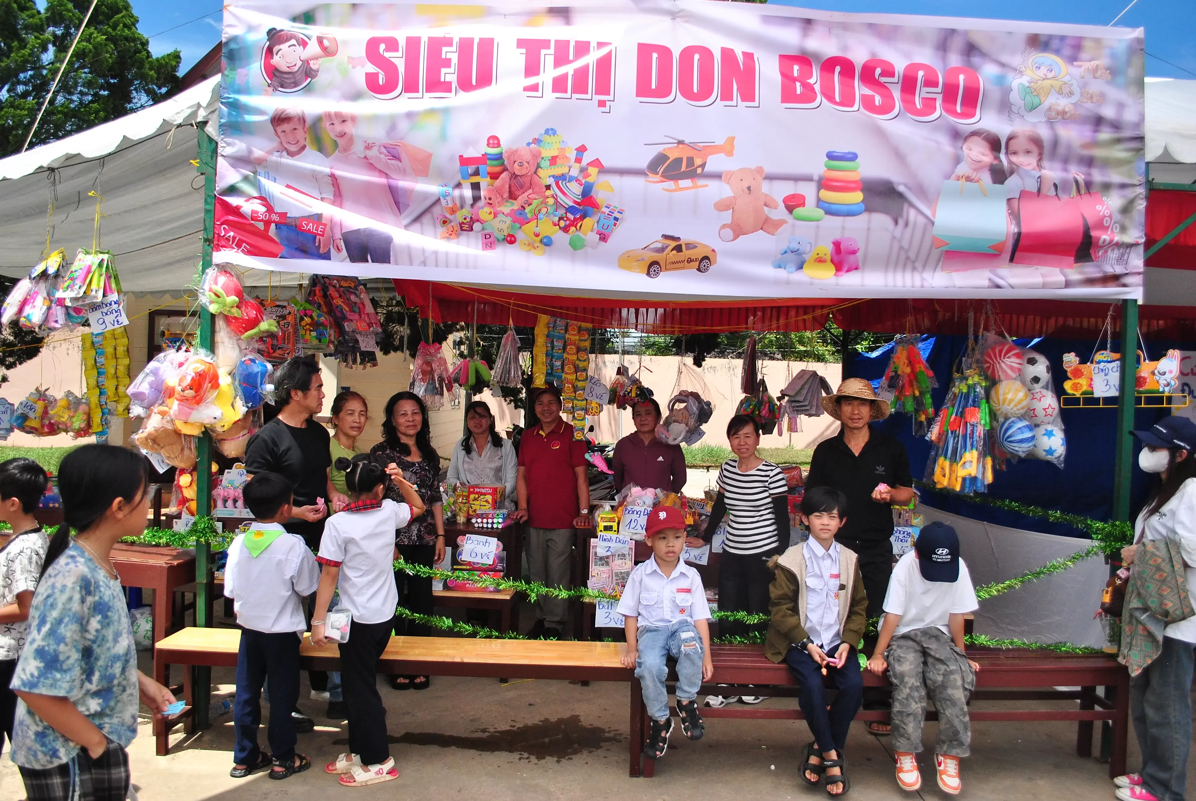 Giáo Xứ Liên Khương (Đức Trọng): Hội Chợ Mừng Chúa Phục Sinh