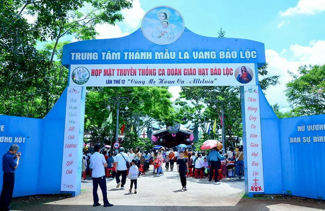 Ngày Họp Mặt Truyền Thống Các Ca Đoàn Giáo Hạt Bảo Lộc Lần Thứ 12