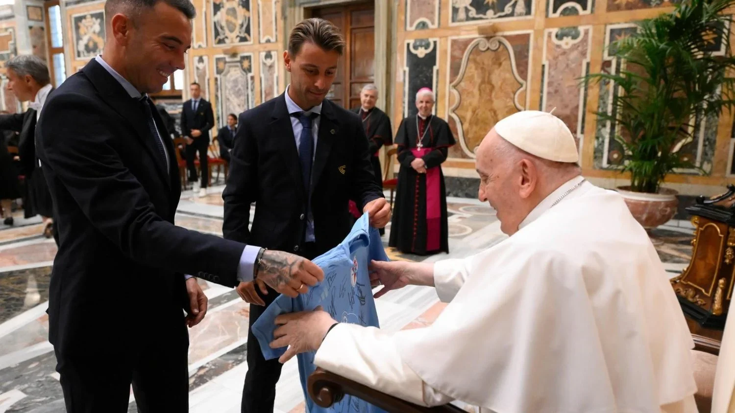 Đức Thánh Cha: Thể thao dạy hy sinh và tinh thần thần đồng đội