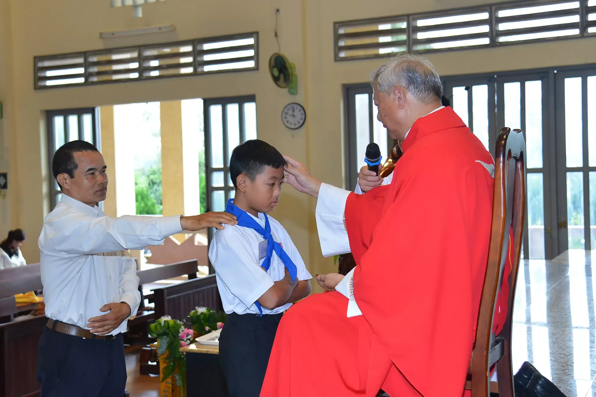 Giáo Xứ Đinh Trang Hòa: Thánh Lễ Ban Bí Tích Thêm Sức Và Rước Lễ Lần Đầu