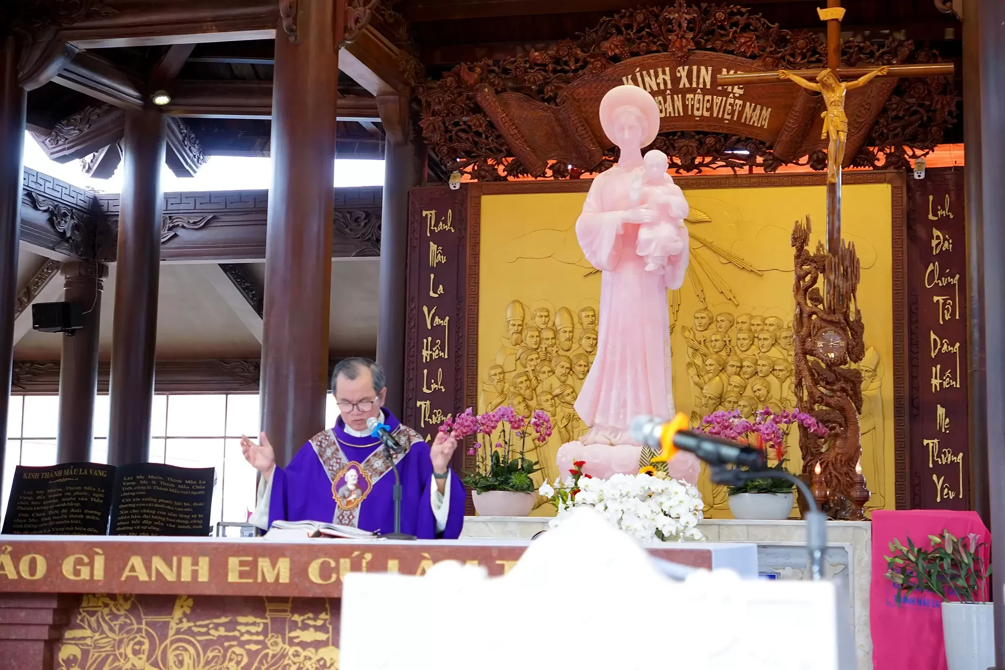 Giáo Xứ Đa Minh (Bảo Lộc): Ban Giáo Lý & Ca Đoàn Thiếu Nhi Hành Hương Năm Thánh