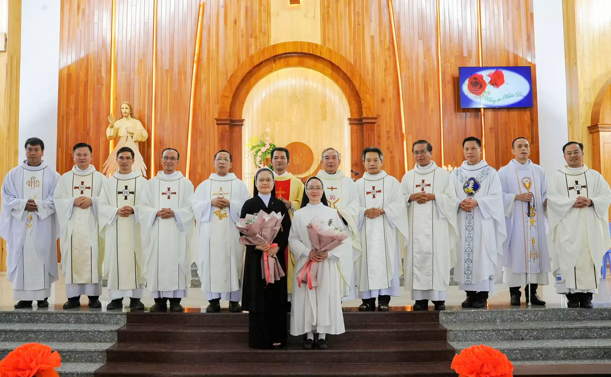 Giáo Xứ Đại Lộc (Bảo Lộc): Thánh Lễ Tạ Ơn Hồng Ân Vĩnh Khấn Của Hai Nữ Tu
