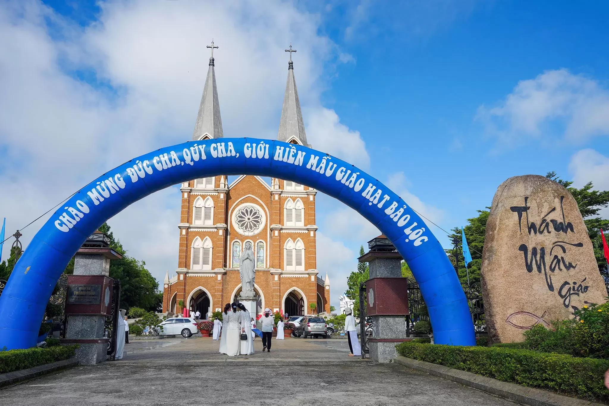 Mừng Kính Thánh Nữ Monica – Ngày Truyền Thống Hiền Mẫu Giáo Hạt Bảo Lộc