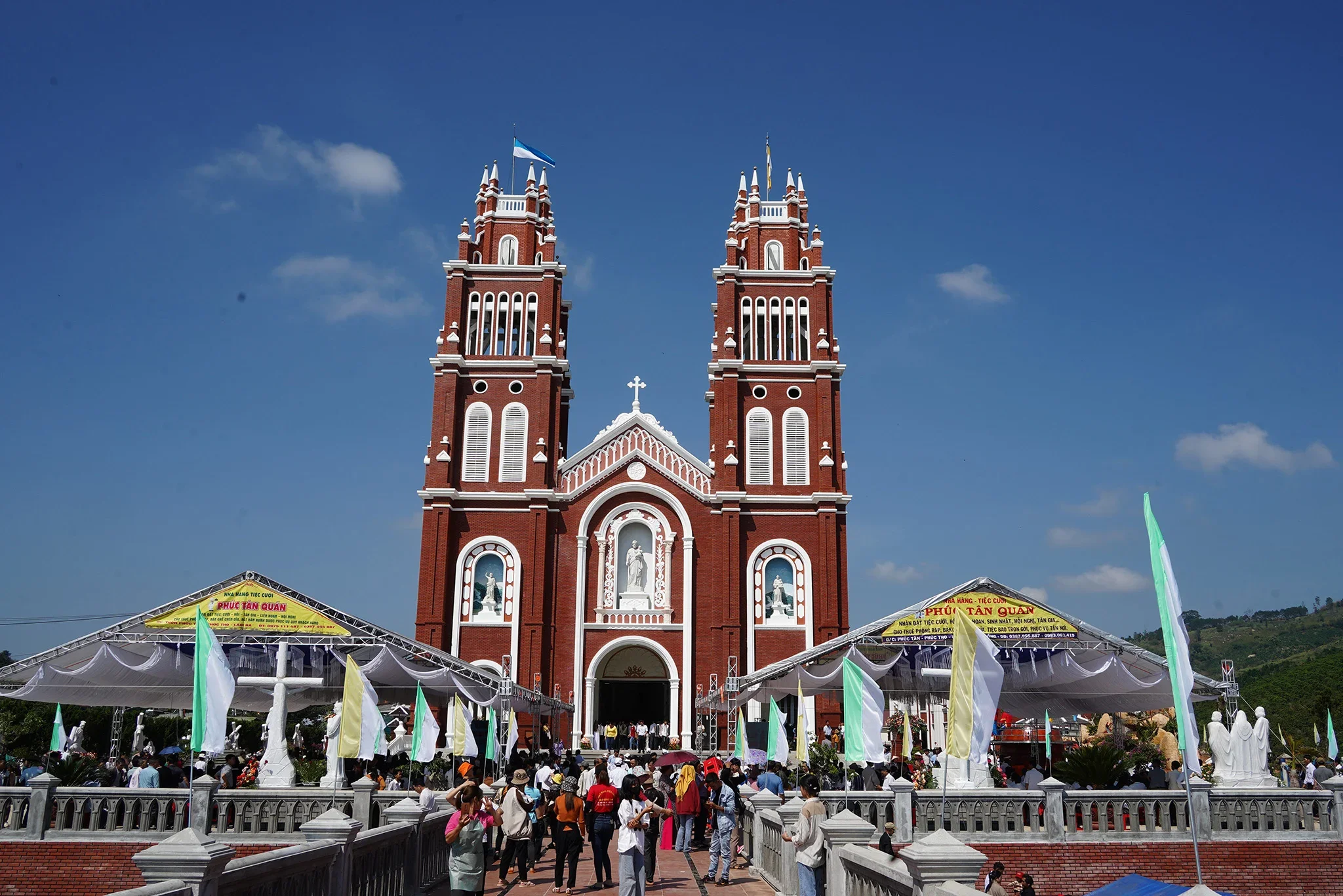 Thánh Lễ Cung Hiến Nhà Thờ Thánh Giuse Làng Hai, Giáo Hạt Đức Trọng