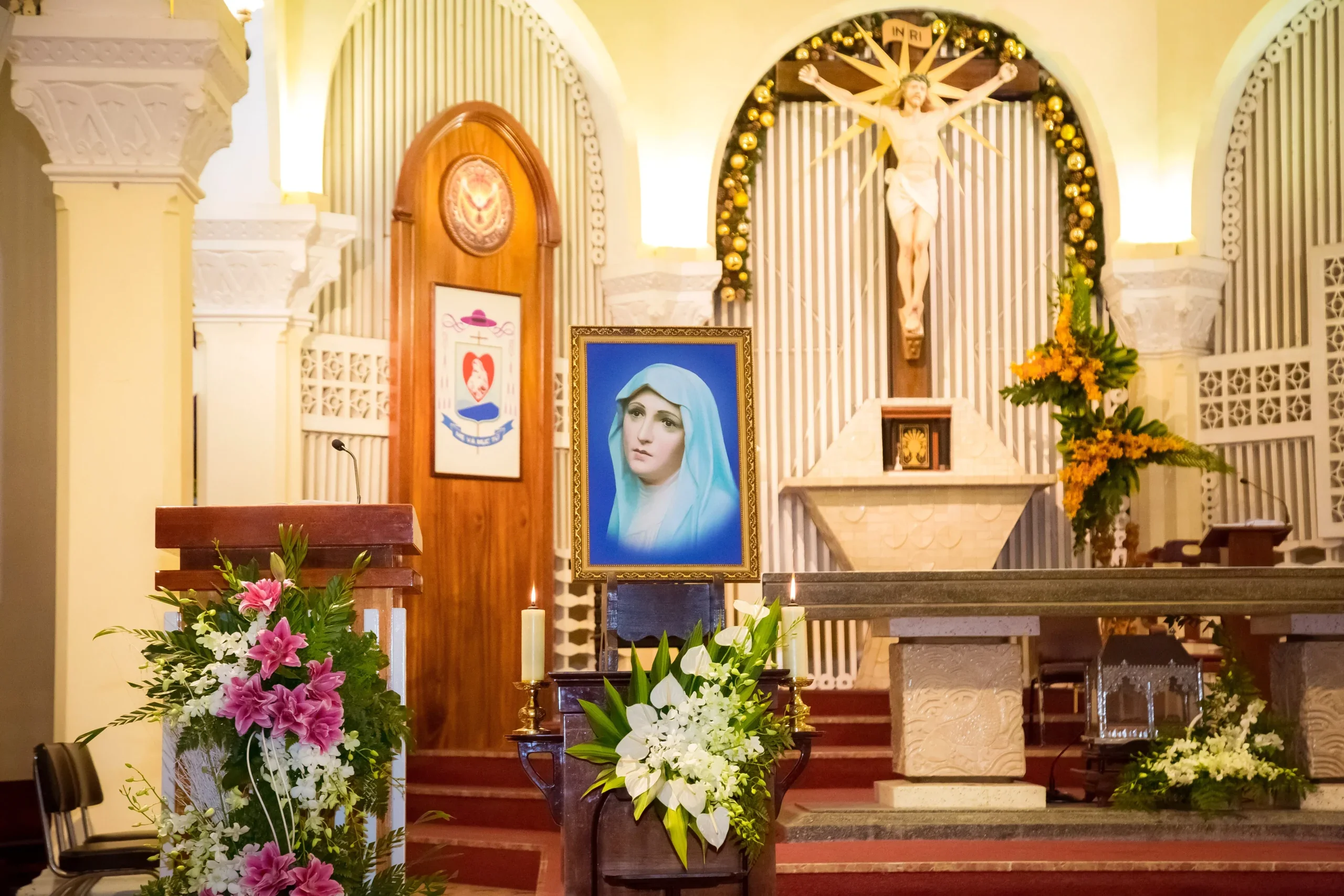 Giáo xứ Chính Tòa Đà Lạt: Nhóm Gia Đình Tận Hiến Dòng Mẹ Chúa Cứu Chuộc Đà Lạt Mừng Lễ Bổn Mạng – Đức Mẹ Sầu Bi