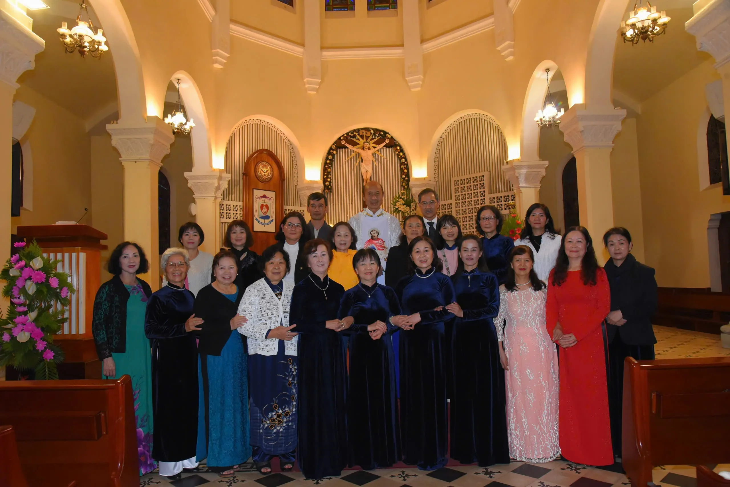 Giáo Xứ Chính Tòa Đà Lạt: Mừng Lễ Thánh Mácta- Bổn Mạng Nhóm Nữ Phục Vụ