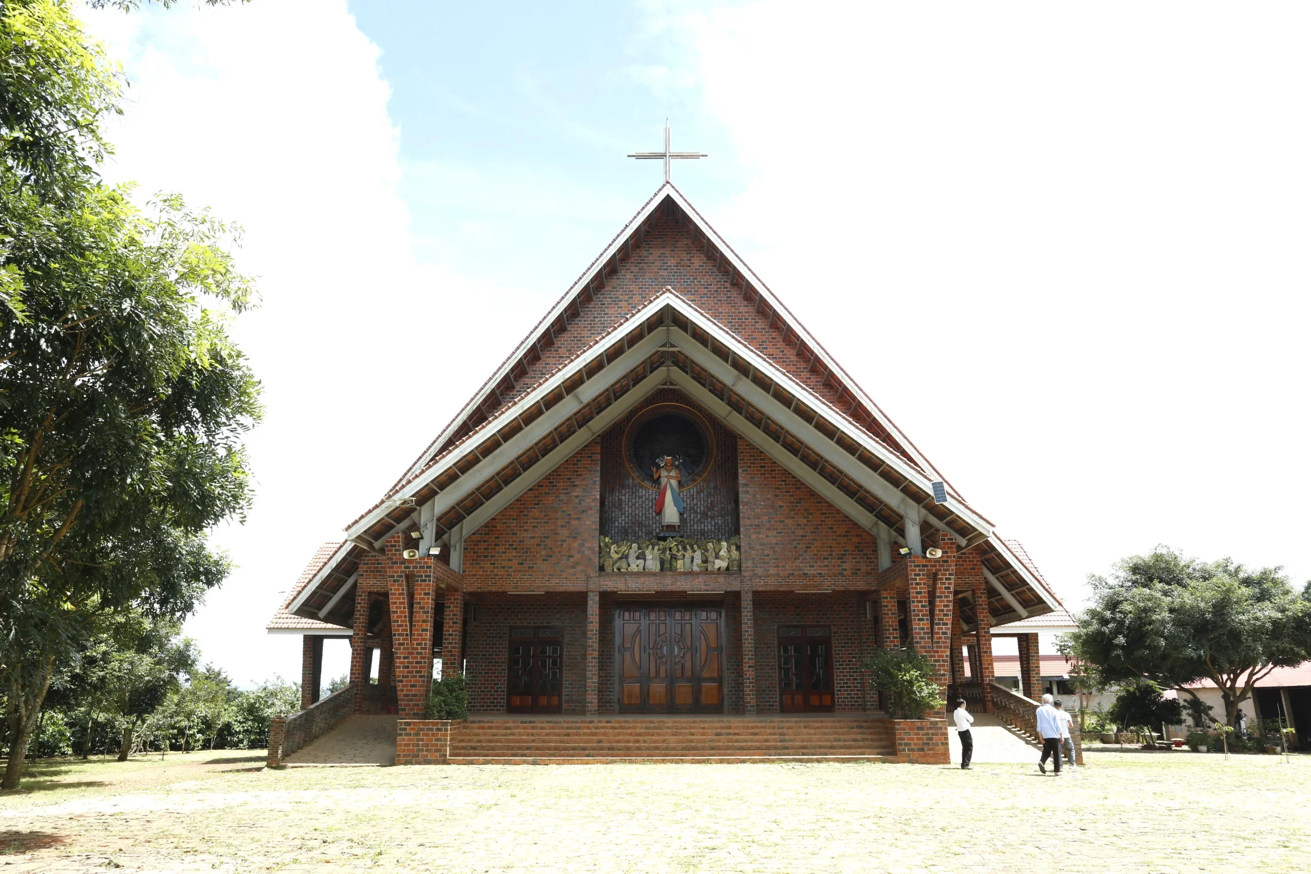 Giới Thiệu Hình Ảnh Nhà Thờ TÀ HINE – Đức Trọng