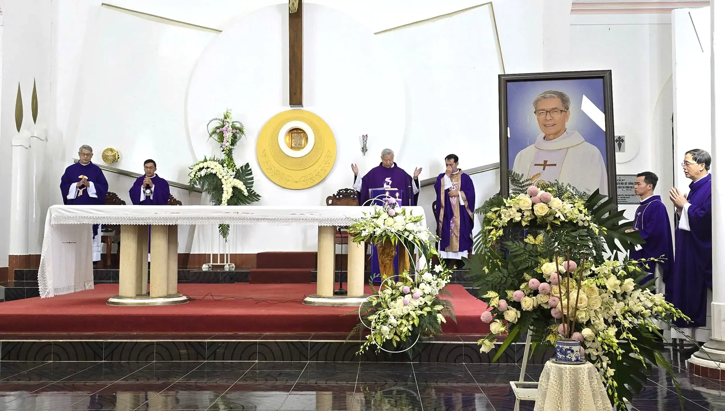 Giáo Xứ Thánh Mẫu (Đà Lạt) Cầu Nguyện Tưởng Nhớ Cha Cố Gioan Baotixita Trần Quang Truyền