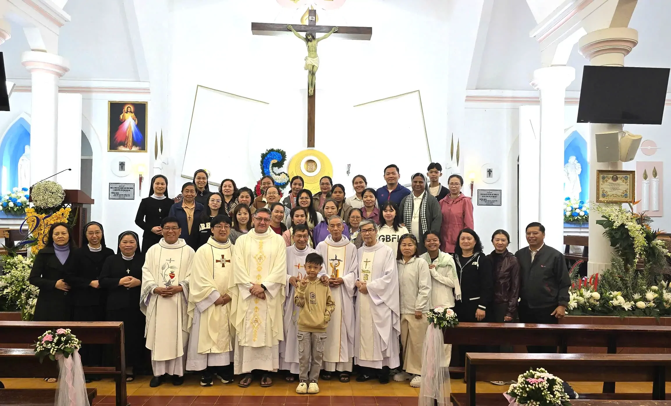 Giáo Xứ Thánh Mẫu (Đà Lạt): Niềm Vui Gặp Gỡ Với Các Giáo Lý Viên Campuchia