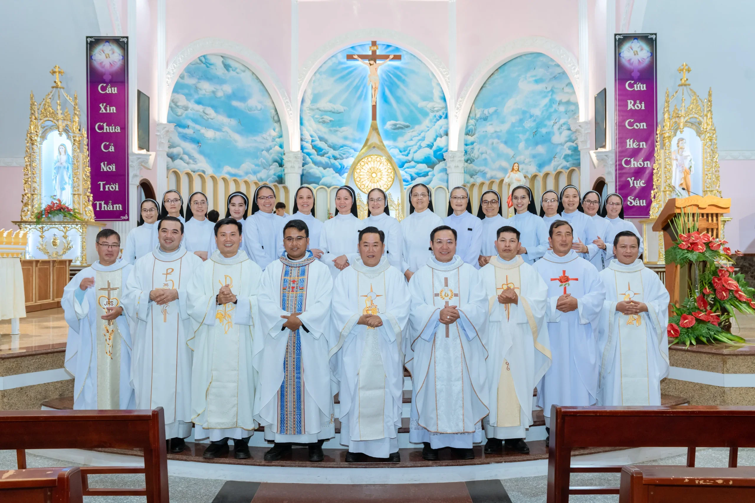 Giáo xứ Tùng Nghĩa (Đức Trọng) Kỷ Niệm 3 Năm Cung Hiến Thánh Đường