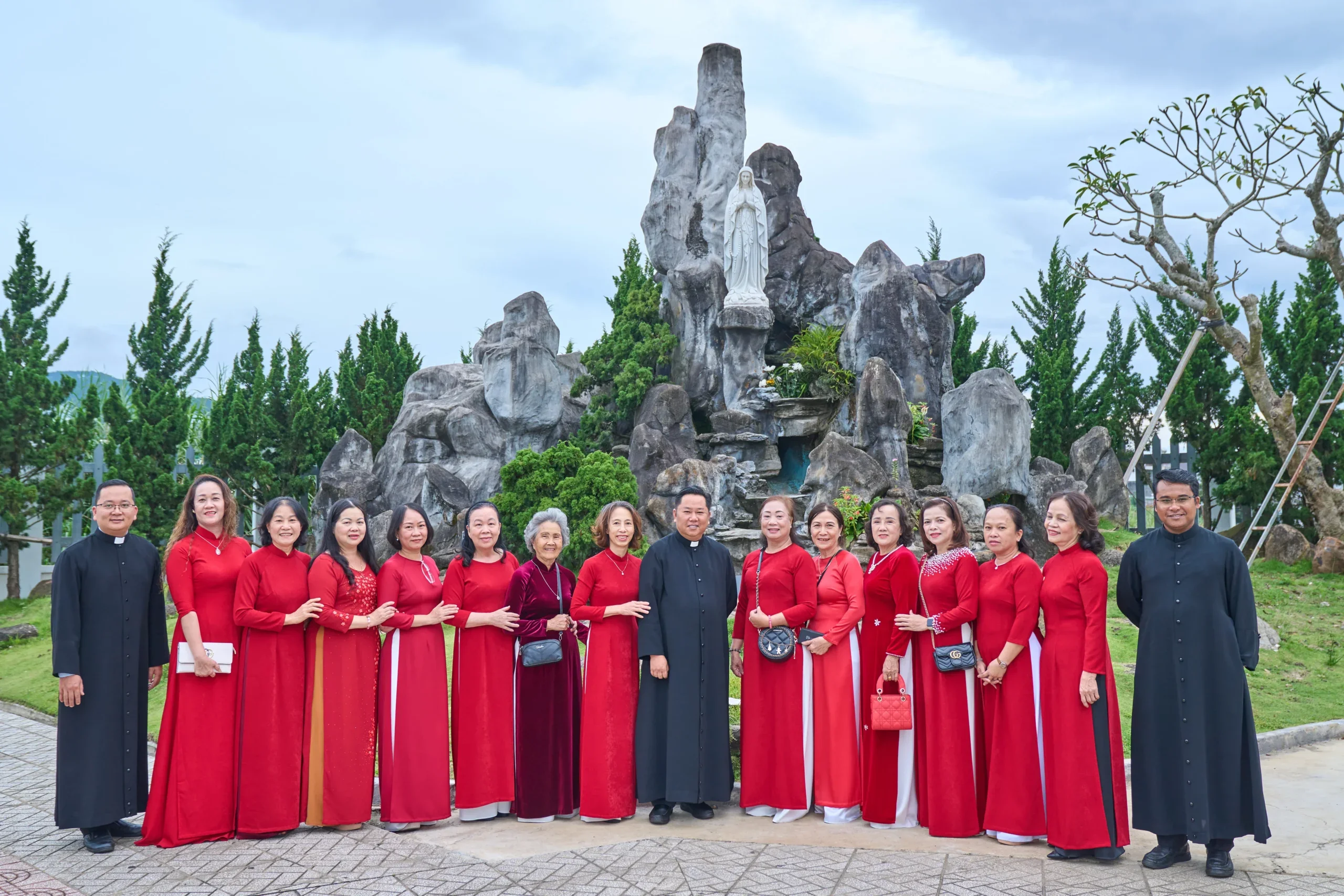 Giáo Xứ Tùng Nghĩa (Đức Trọng): Lễ Bổn Mạng Giáo Họ Phaolô Tống Viết Bường