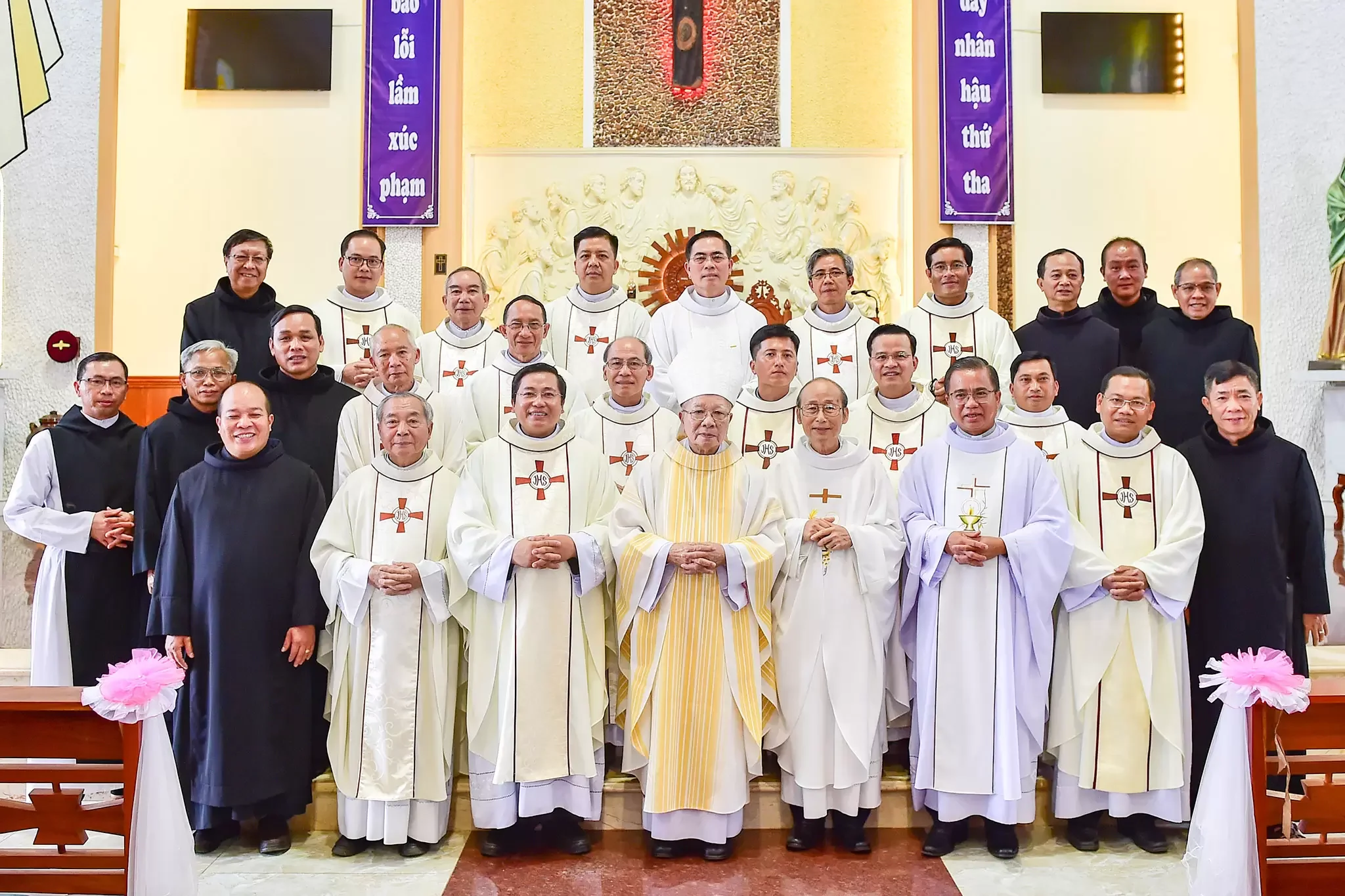 Thánh Lễ Tạ Ơn Mừng Bổn Mạng Tu Viện Đức Mẹ Chuộc Kẻ Làm Tôi – DÒNG TRỢ THẾ THÁNH GIOAN THIÊN CHÚA