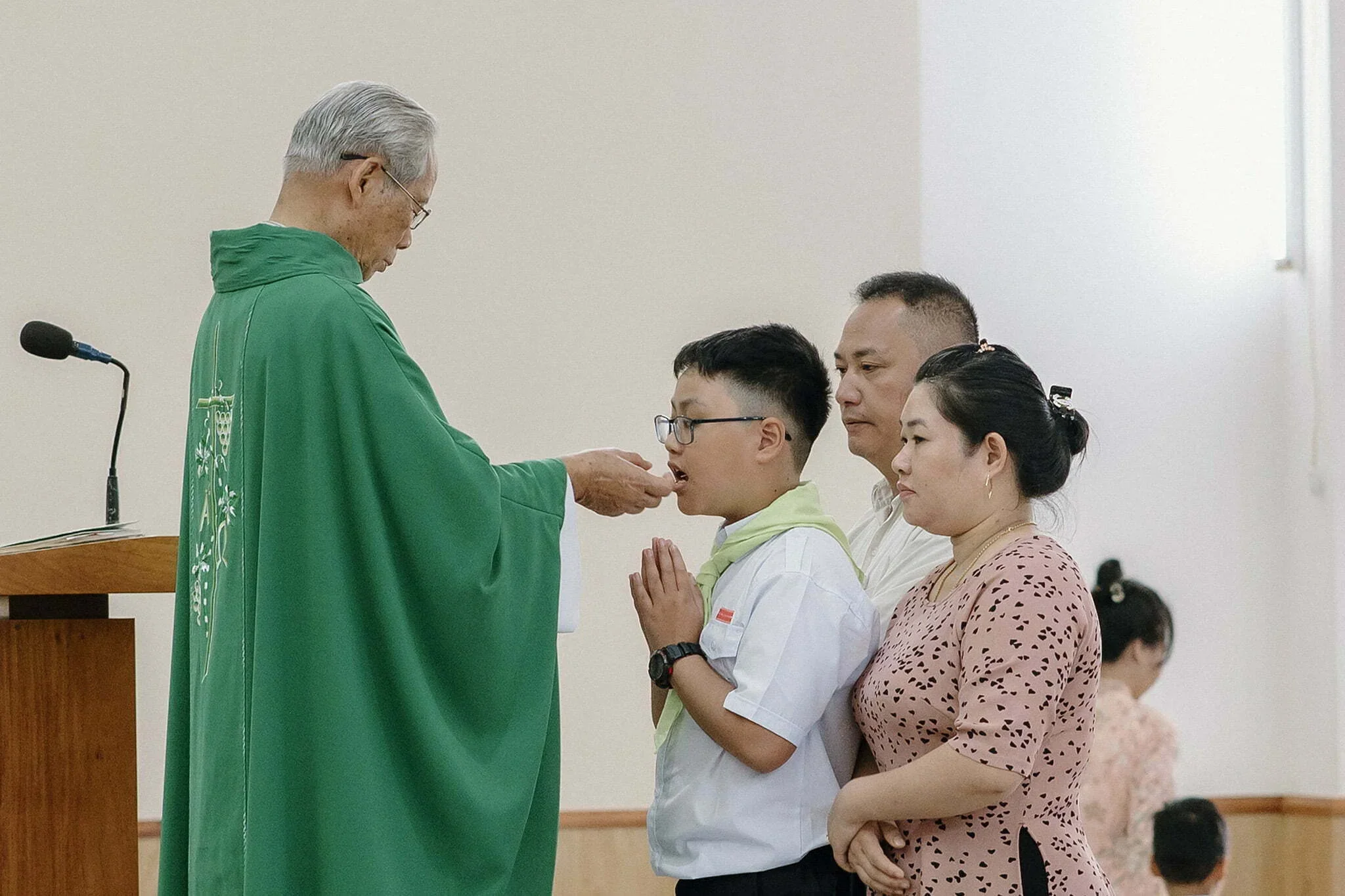 Rước Lễ Lần Đầu Tại Giáo Xứ Hòa Phát – Giáo Hạt Bảo Lộc