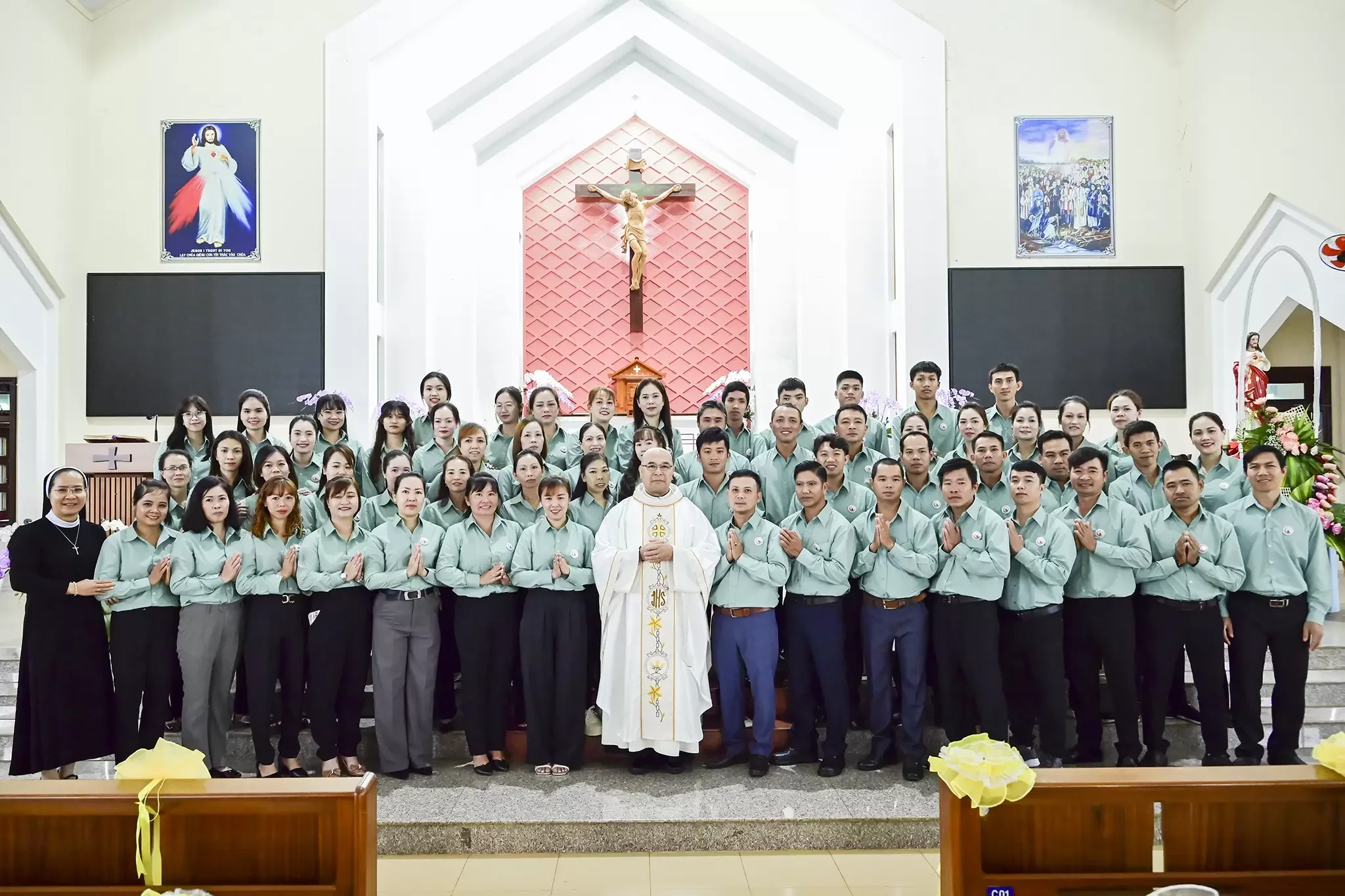 Thành Lập Và Ra Mắt Giới Trẻ Giáo Xứ Hòa Phát Giáo Hạt Bảo Lộc