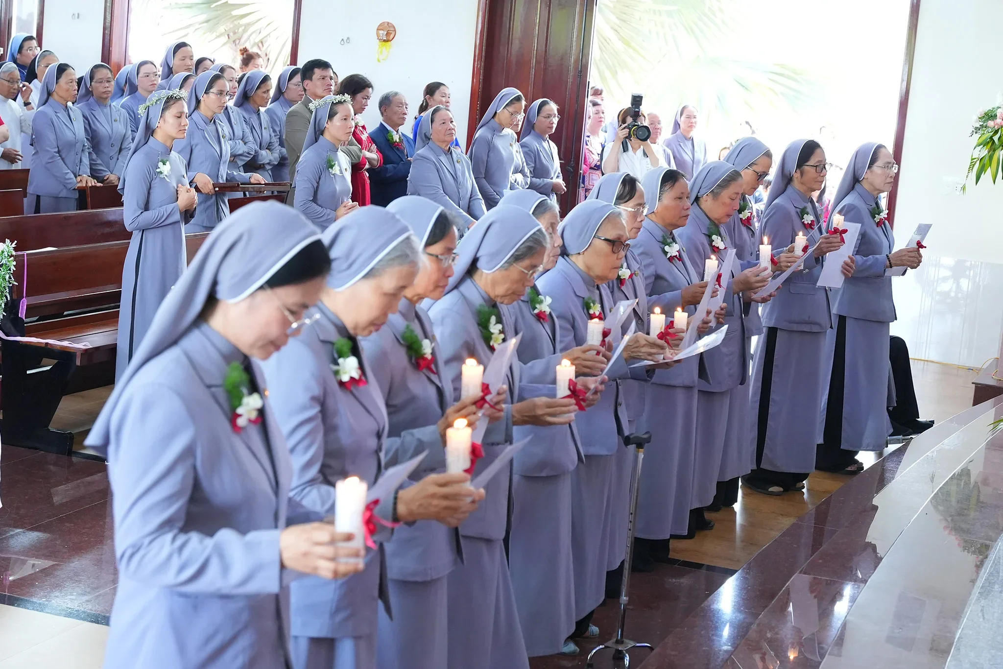 Nữ Tu Hội Nhập Thể – Tận Hiến – Truyền Giáo ICM : Hồng Ân Nối Tiếp Hồng Ân