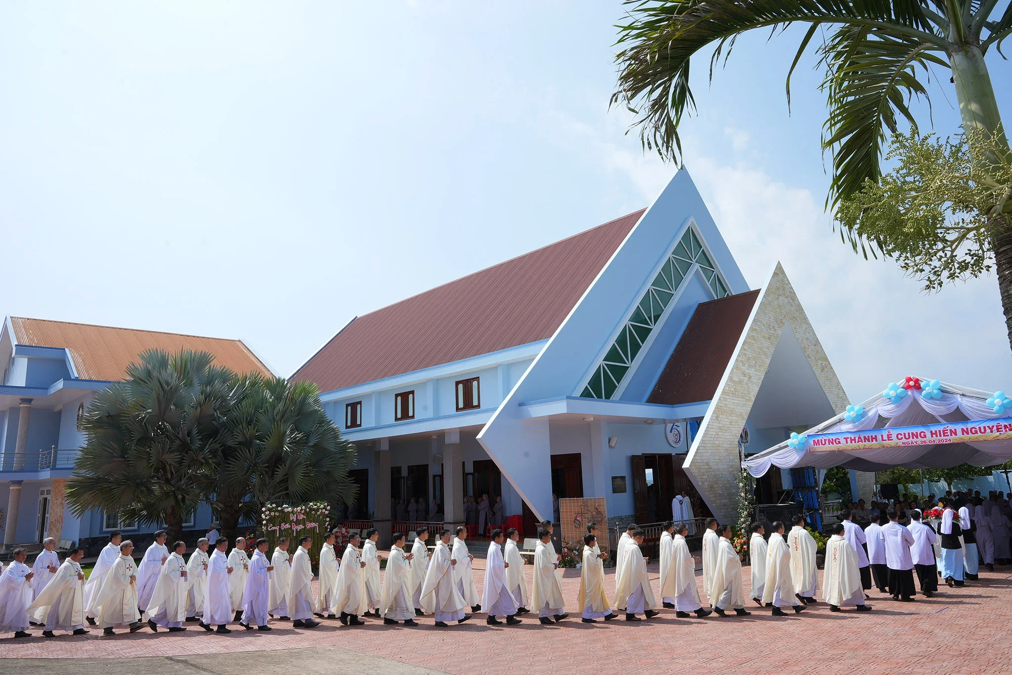 Thánh Lễ Cung Hiến Nguyện Đường Nữ Tu Hội Nhập Thể – Tận Hiến – Truyền Giáo