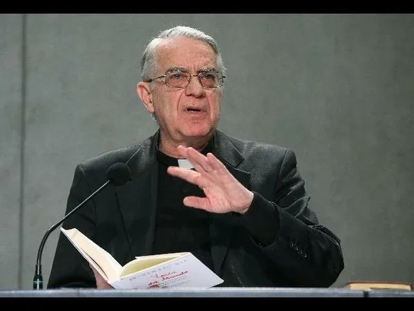 Tự Sắc “Normas Nonnullas” Trong Tương Quan Với Giáo Luật Và Tông Hiến “Universi Dominici Gregis”