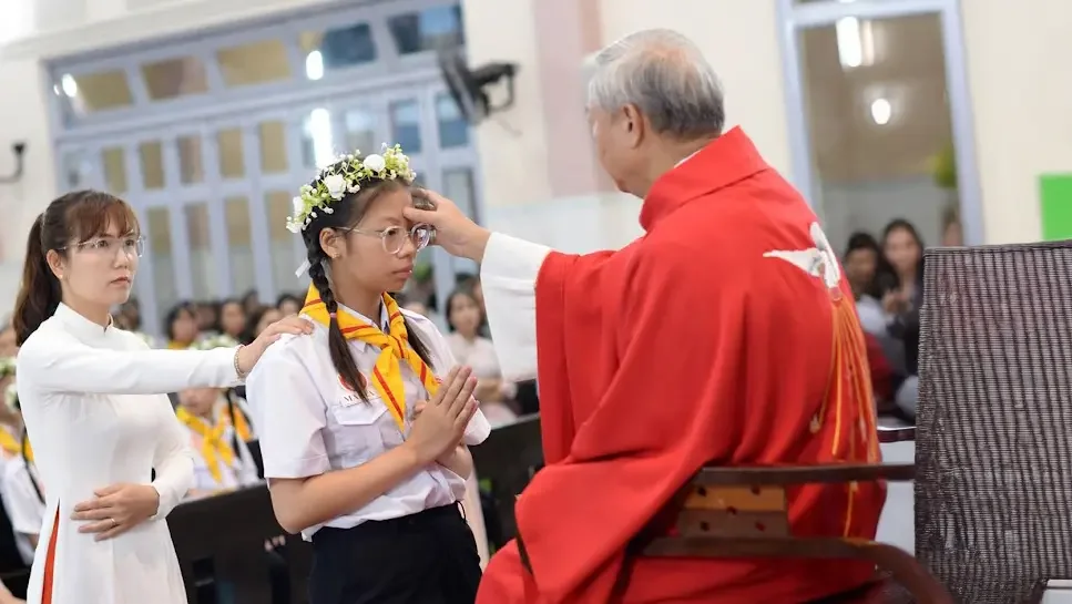 Thánh Lễ Ban Bí Tích Thêm Sức Tại Giáo Xứ Kitô Vua, Giáo Hạt Bảo Lộc