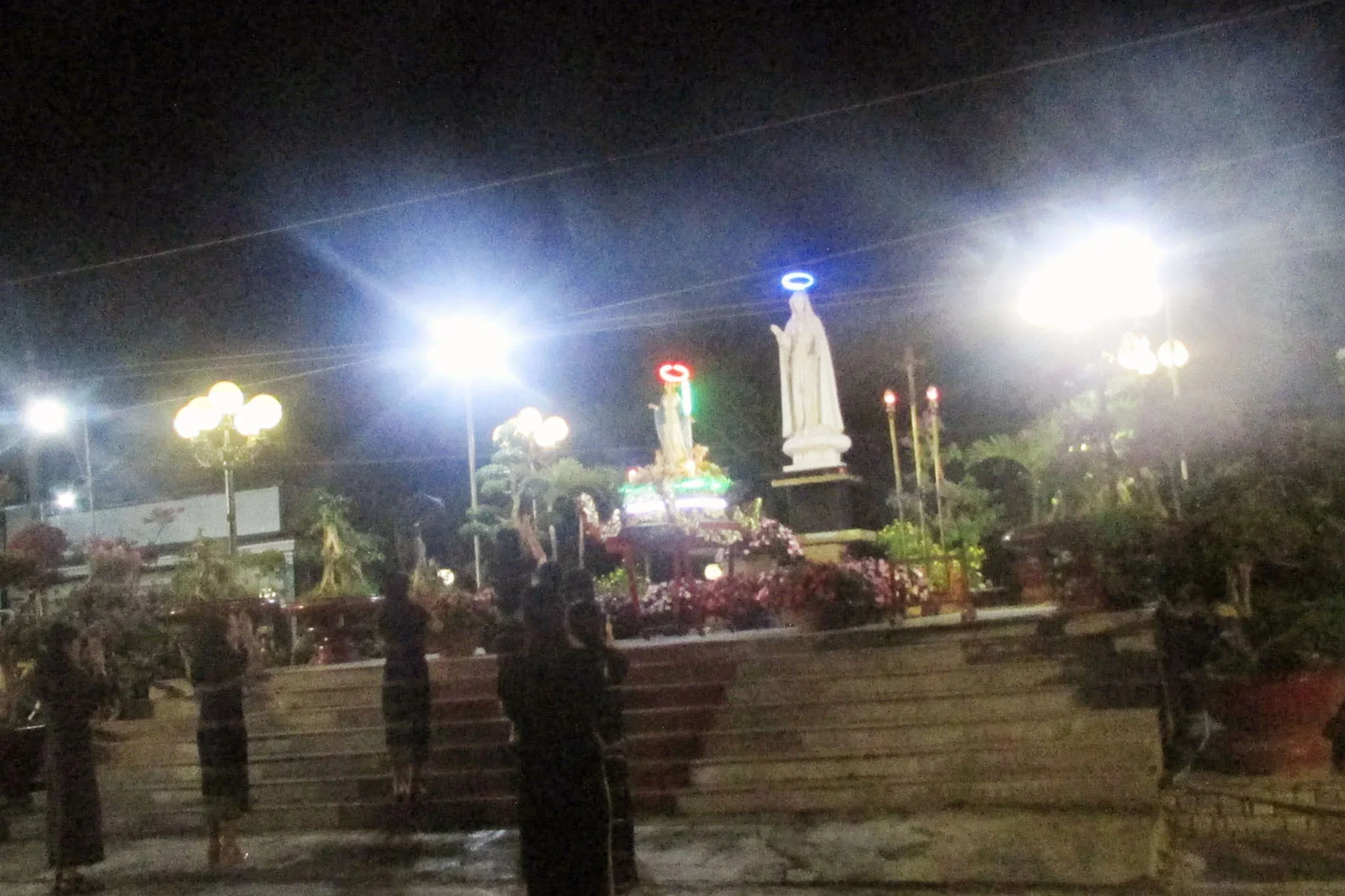 Giáo Xứ Lạc Sơn (Đơn Dương) Bế Mạc Tháng Mân Côi Kính Đức Mẹ