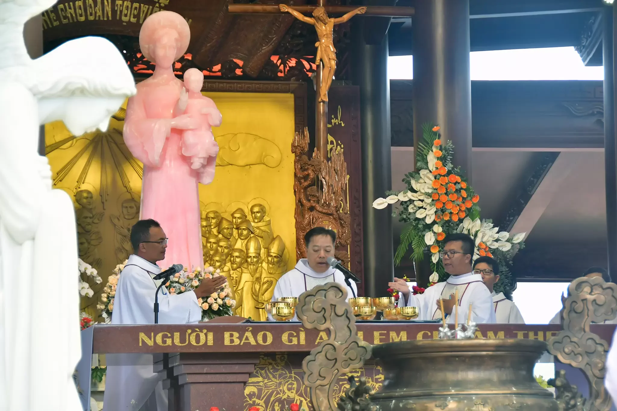 Trung Tâm Thánh Mẫu La Vang Bảo Lộc: Cùng Mẹ Maria Loan Báo Tin Mừng Hy Vọng