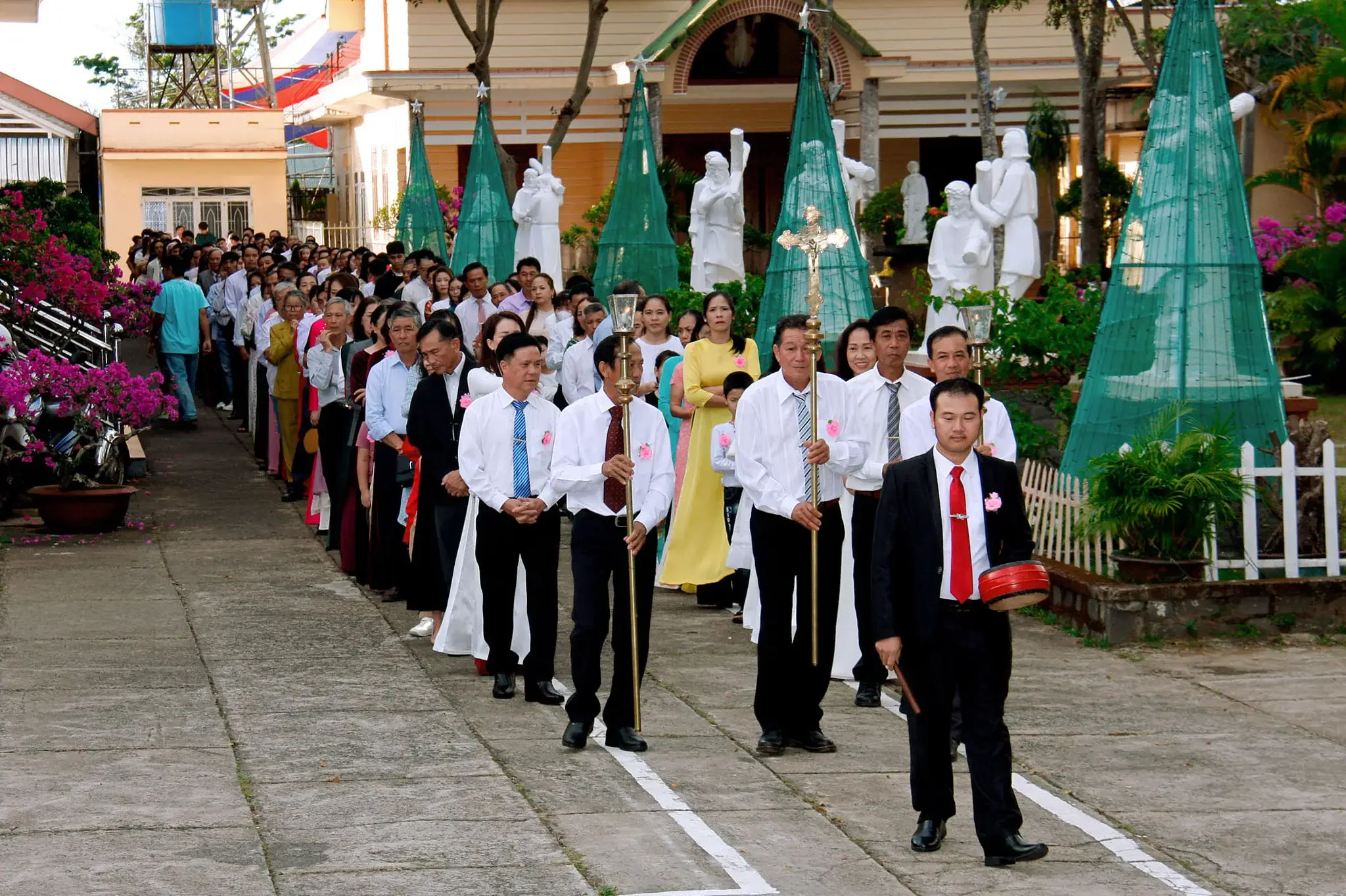 Giáo Xứ Mân Côi Tân Hà : Thánh Lễ Thánh Gia Thất – Bổn Mạng Giới Gia Đình